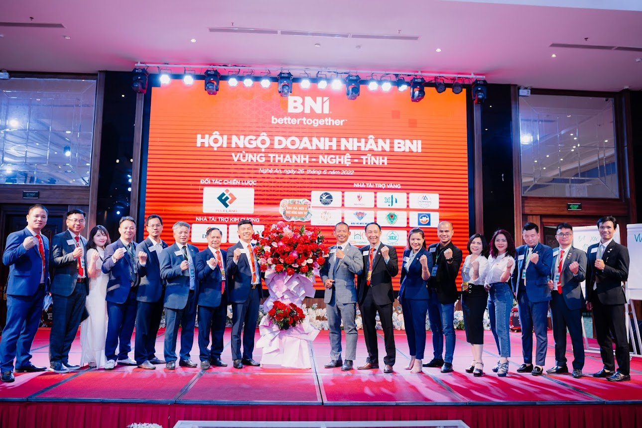 Giám đốc Vùng cùng Ban lãnh đạo BNI Hà Nội 6 có mặt tham dự và chia sẻ tại sự kiện